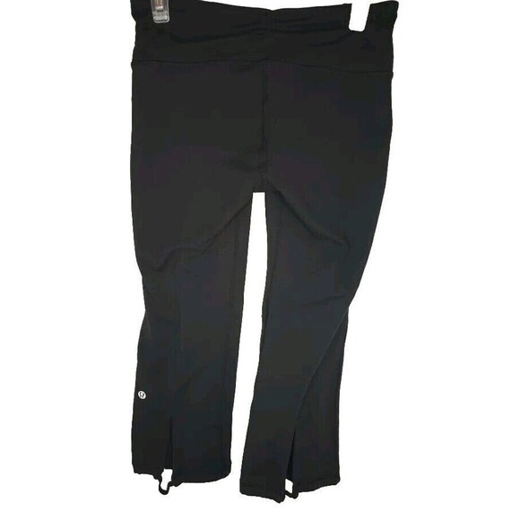 Lululemon Women's Slit Cropped Activewear Black Capri Pants Size 6 - Picture 1 of 11